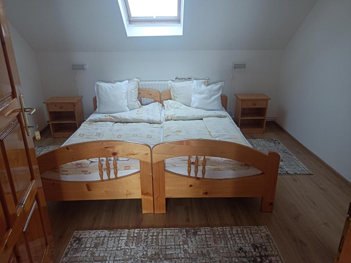 Narcisz B&B Corund  Exteriör bild