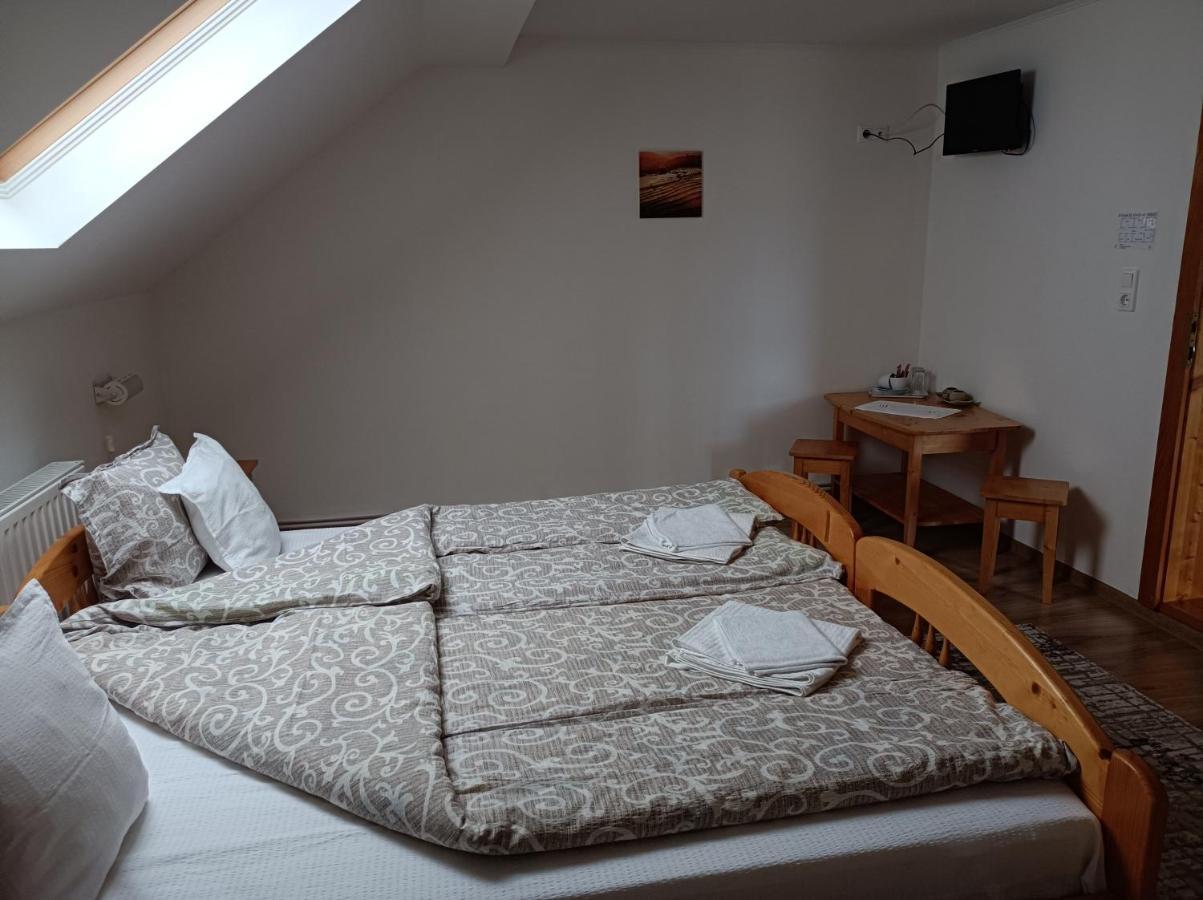 Narcisz B&B Corund  Exteriör bild